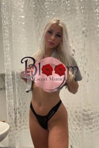 Strapon Service For Slim Blonde Hair Lady In Munich